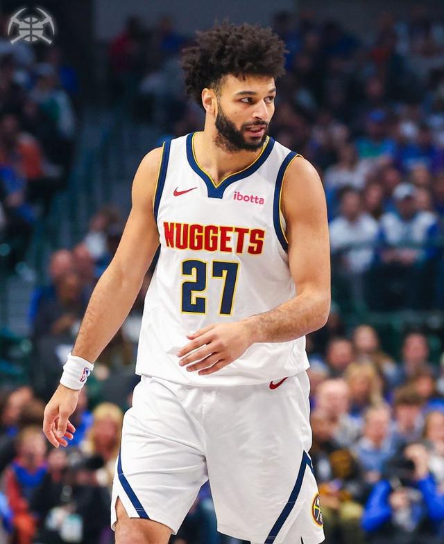 爱游戏全站-穆雷在中国队比赛中战术调整，出色防守引发热议！赛场气氛高涨的简单介绍