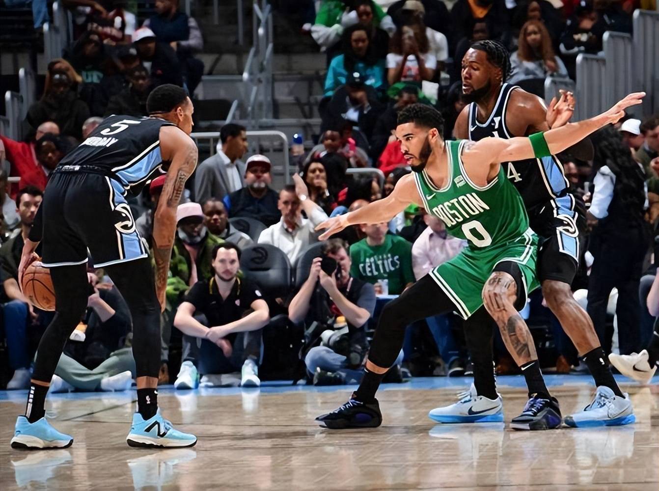 爱游戏全站-出色发挥首场状态出色，TES观众沸腾！，塔图姆重返赛场比赛高潮迭起的简单介绍